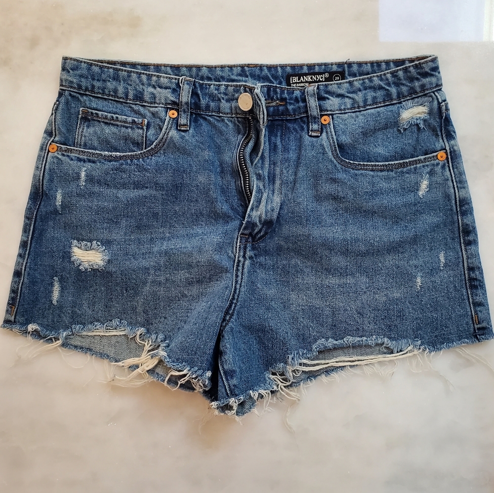 BLANK NYC The Barrow denim cut off short---like new